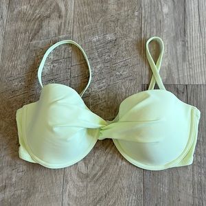 Abercrombie & Fitch Underwire Twist Bikini Top.